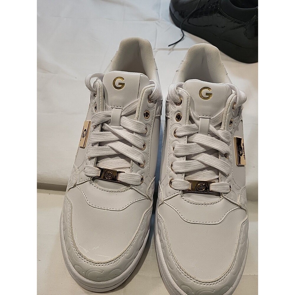 Gbg Los Angeles Women's Size 11 White sneakers NEW without Tags.